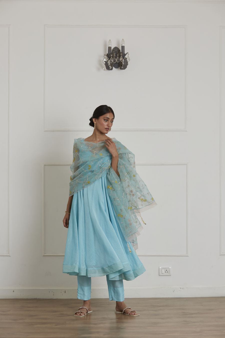 Turquoise Sleevless Chanderi Anarkali Set